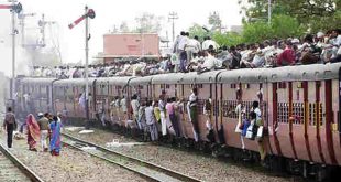 15 cans of Tapti Sagar Express train derailed